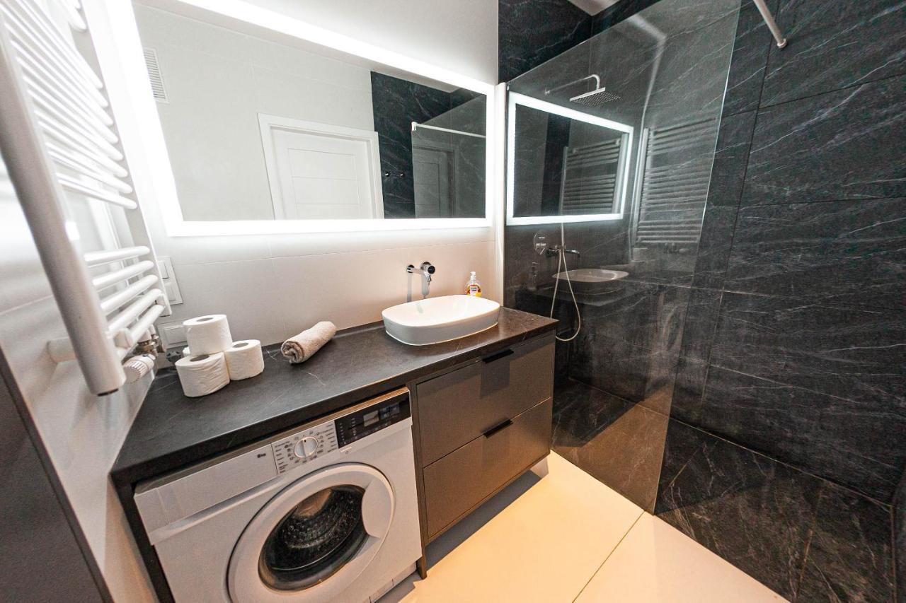 Exclusive Marina Apartment Gdansk Bagian luar foto
